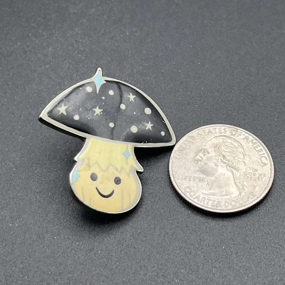Cute Mushroom Smiling Cartoon Lapel Hat Pin‎